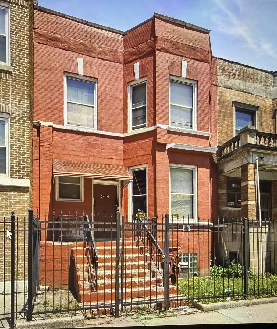 4202 W Jackson Boulevard
