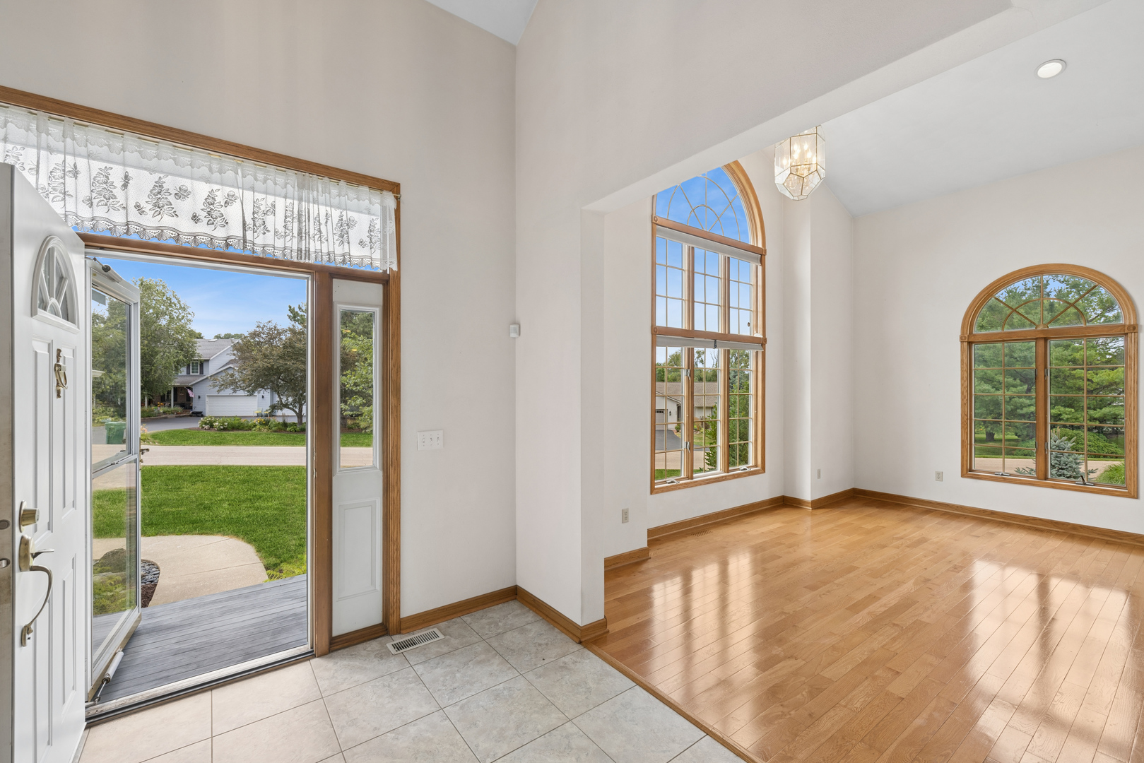 539 Creekview Lane Property Photo 7