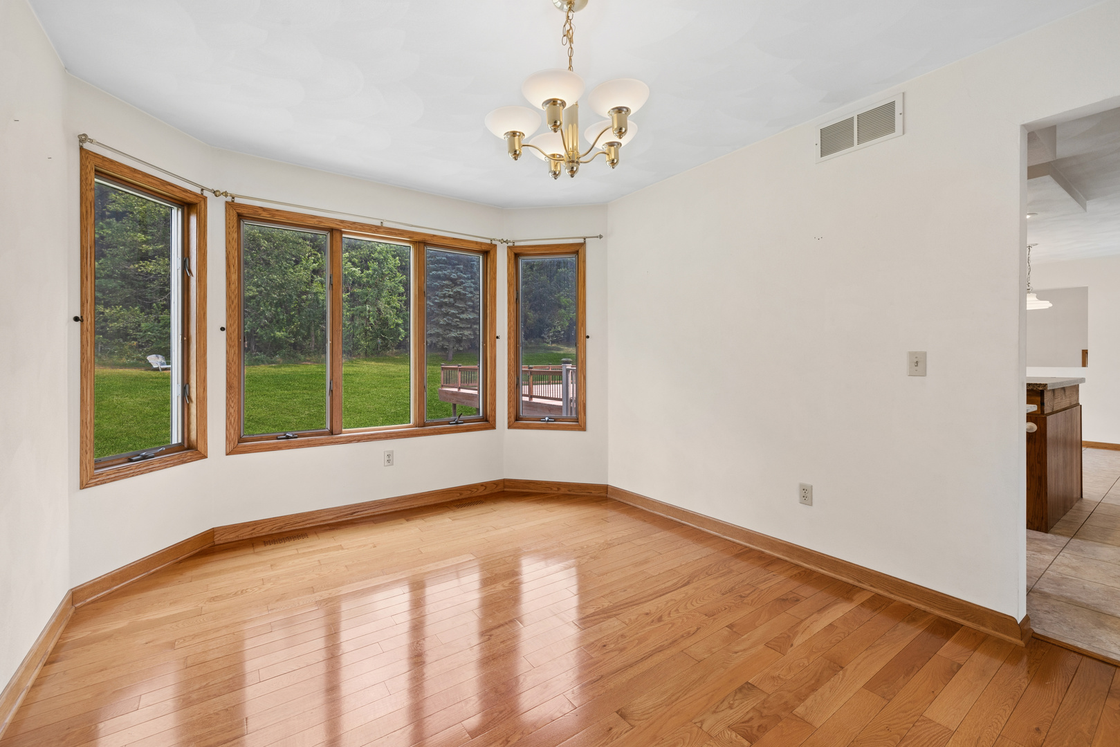 539 Creekview Lane Property Photo 11
