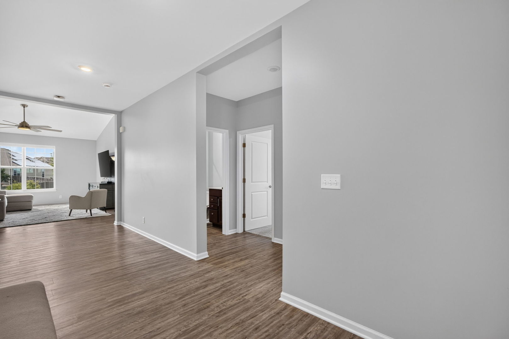 584 Manchester Lane Property Photo 10