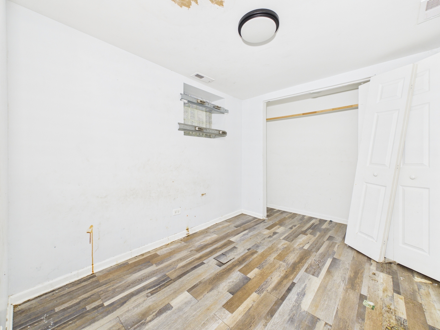 7826 S Paxton Avenue Property Photo 20
