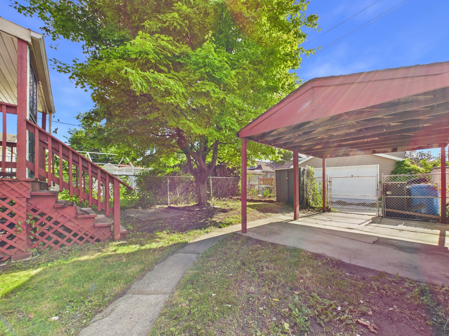 7826 S Paxton Avenue Property Photo 25