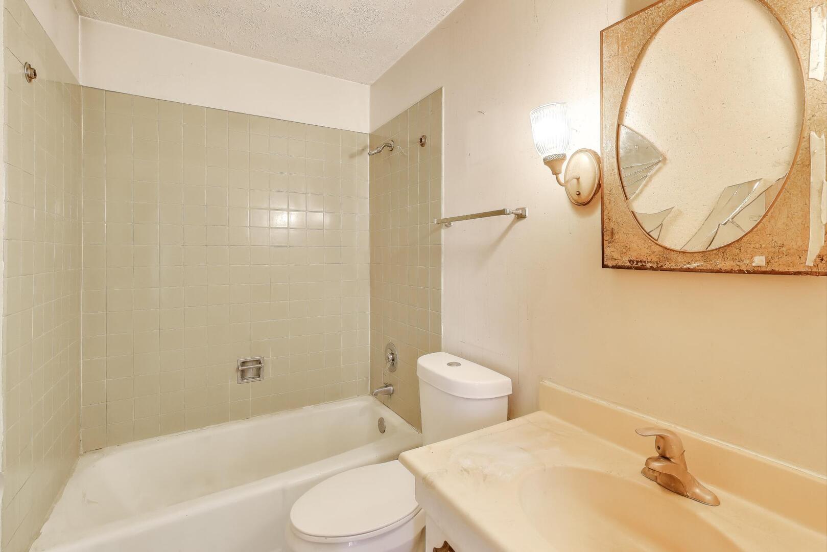 931 W Arquilla Drive 133 Property Photo 13