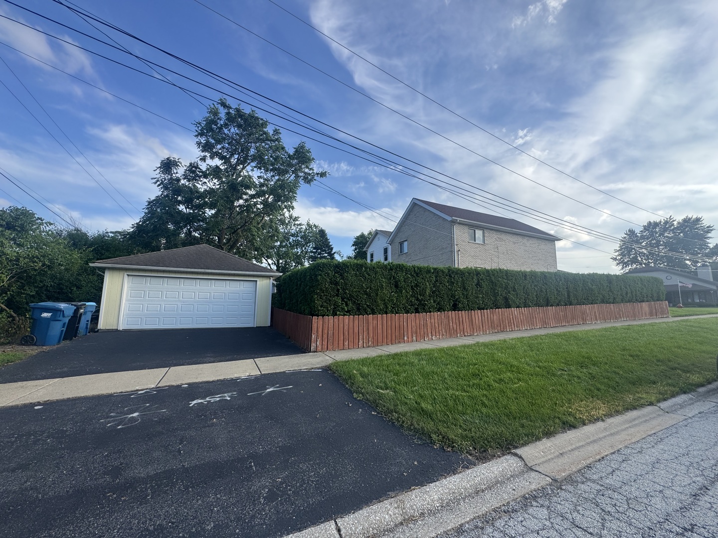 12203 S Mcdaniel Street Property Photo 3