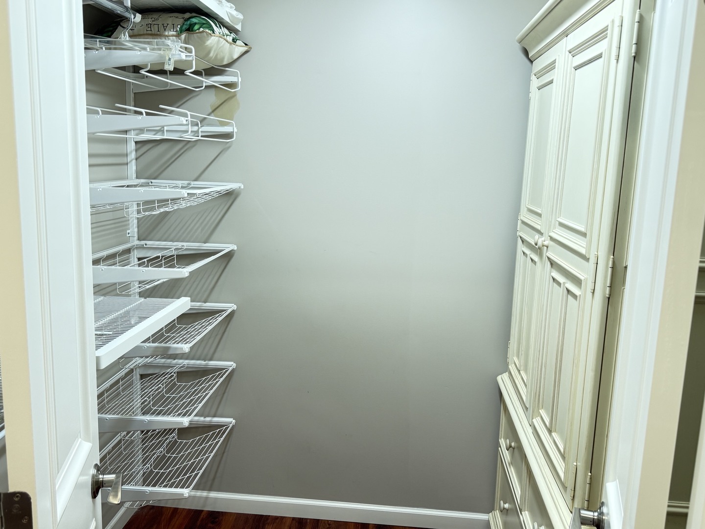3002 Meadowbrook Court Property Photo 11