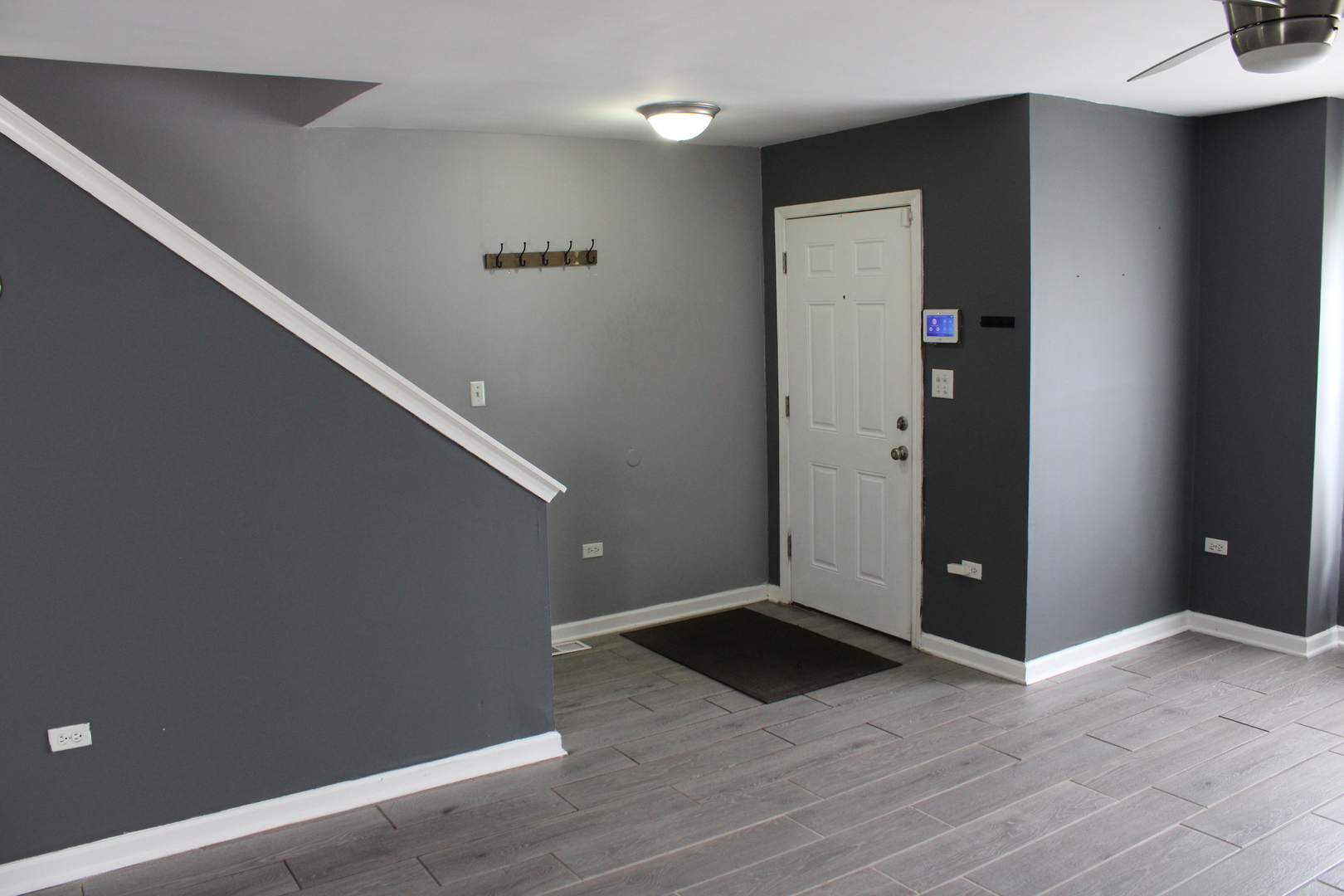 5352 S Shields Avenue Property Photo 2