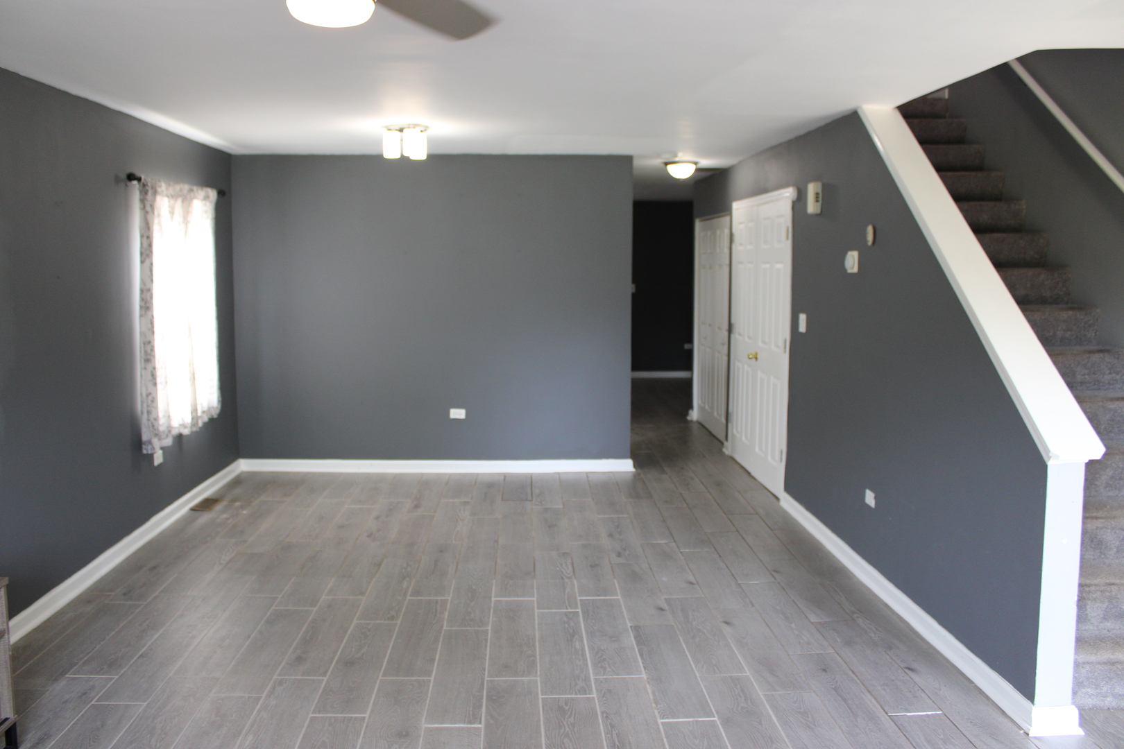 5352 S Shields Avenue Property Photo 4
