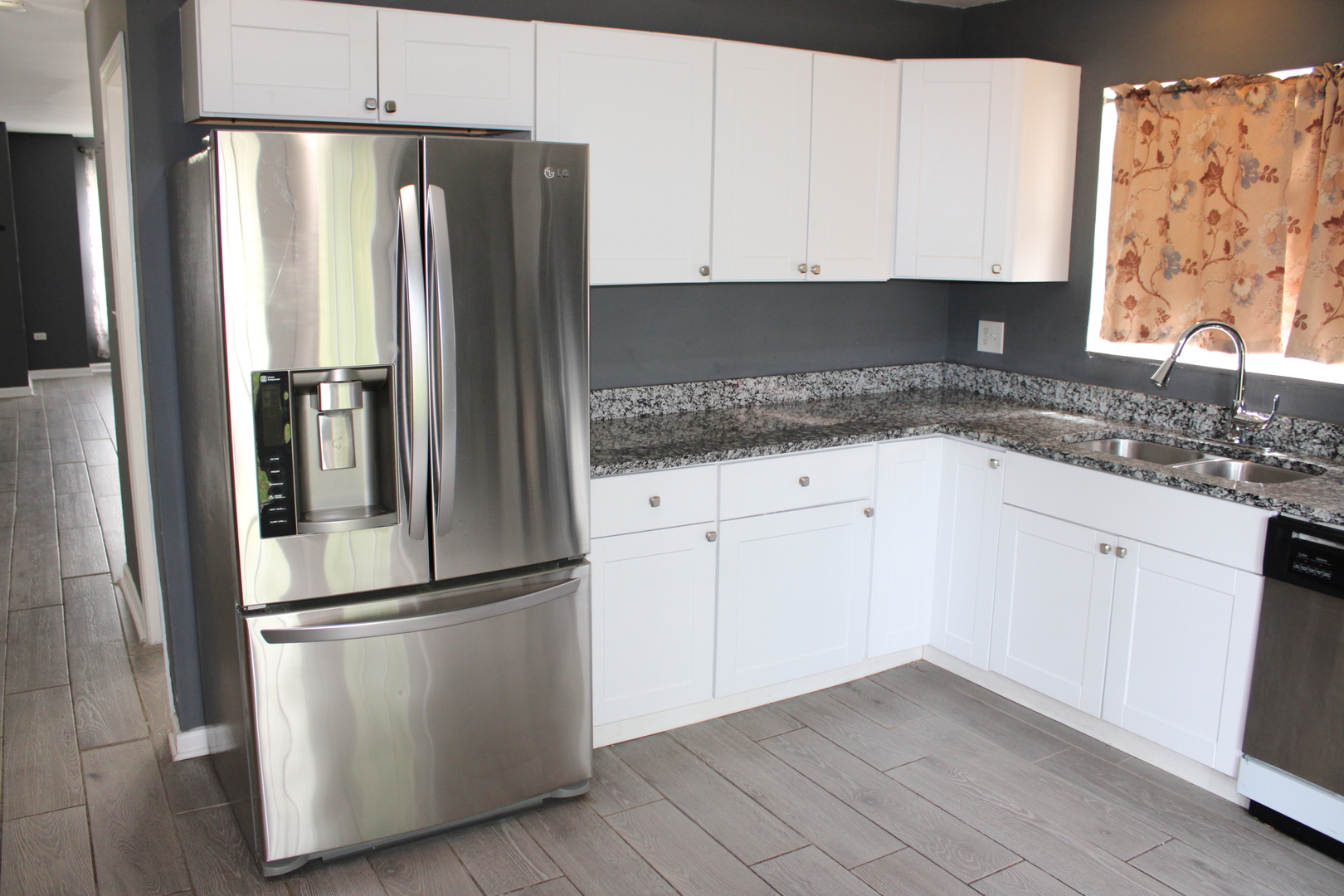 5352 S Shields Avenue Property Photo 8