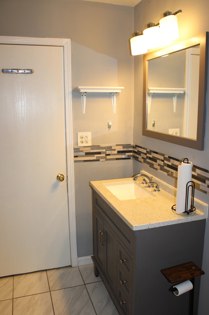 5352 S Shields Avenue Property Photo 18