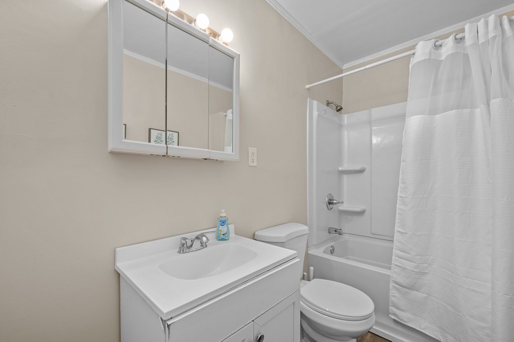 1415 N Main Street Property Photo 23