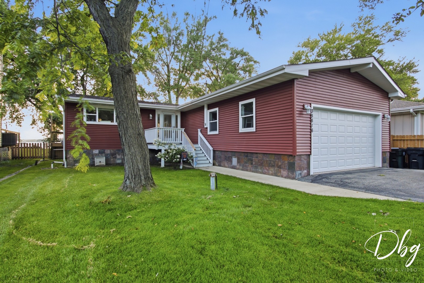 35616 N Sheridan Drive Property Photo