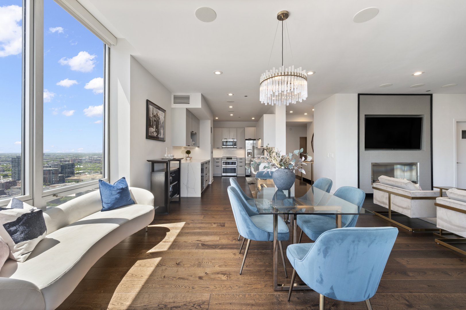 737 W Washington Boulevard 3607 Property Photo 12