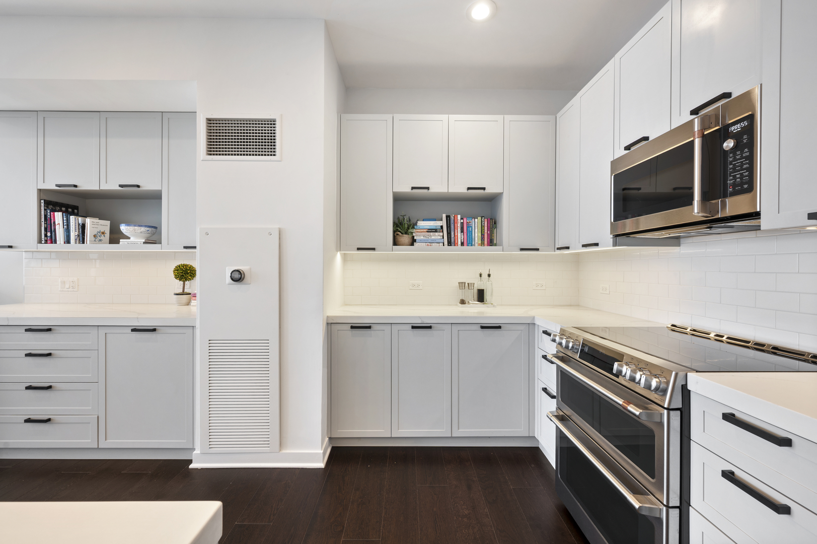 737 W Washington Boulevard 3607 Property Photo 15