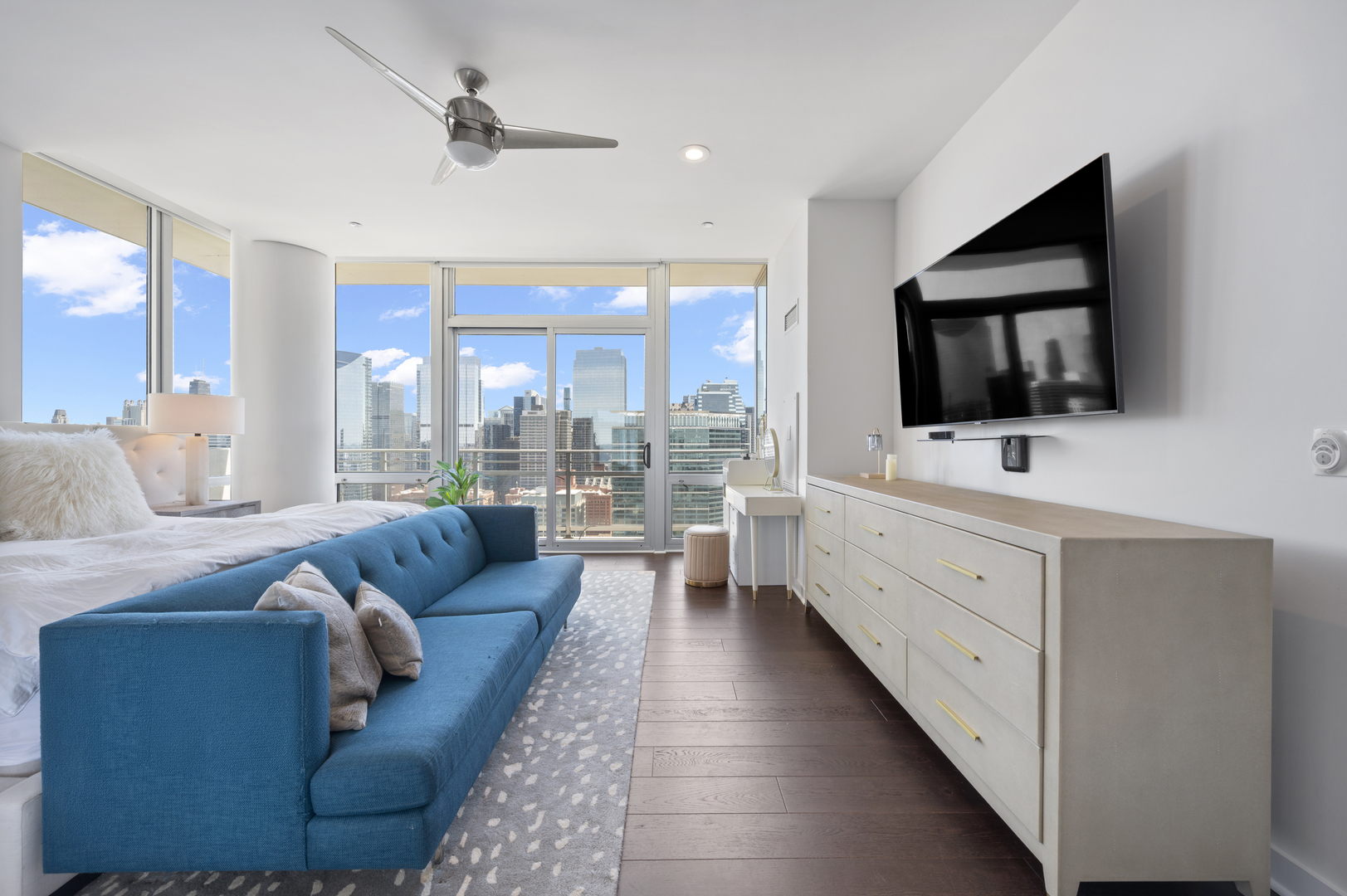 737 W Washington Boulevard 3607 Property Photo 19
