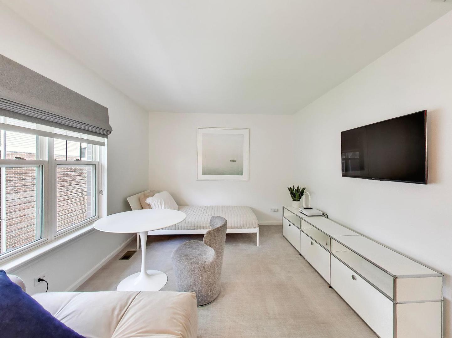 4926 S Cornell Avenue E Property Photo 27
