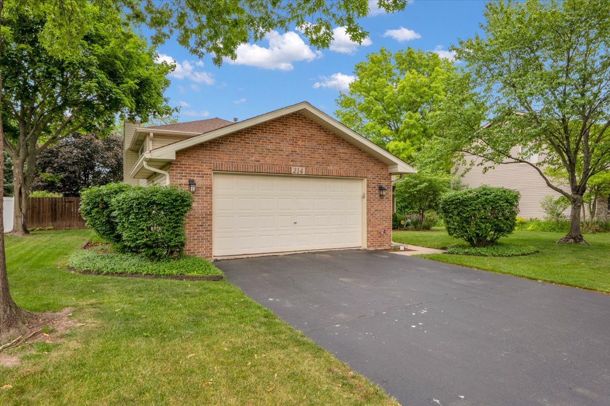 214 Deerpath Drive Property Photo 2