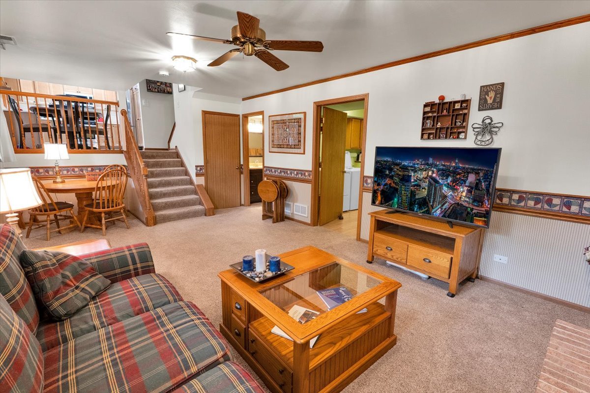 214 Deerpath Drive Property Photo 6