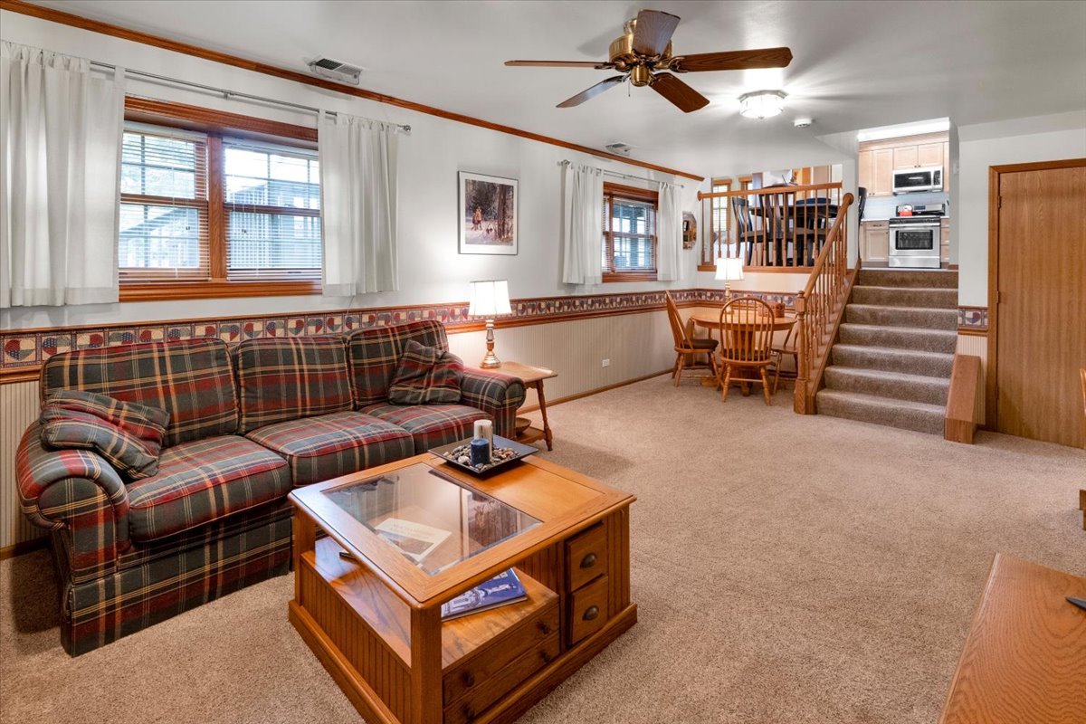 214 Deerpath Drive Property Photo 7