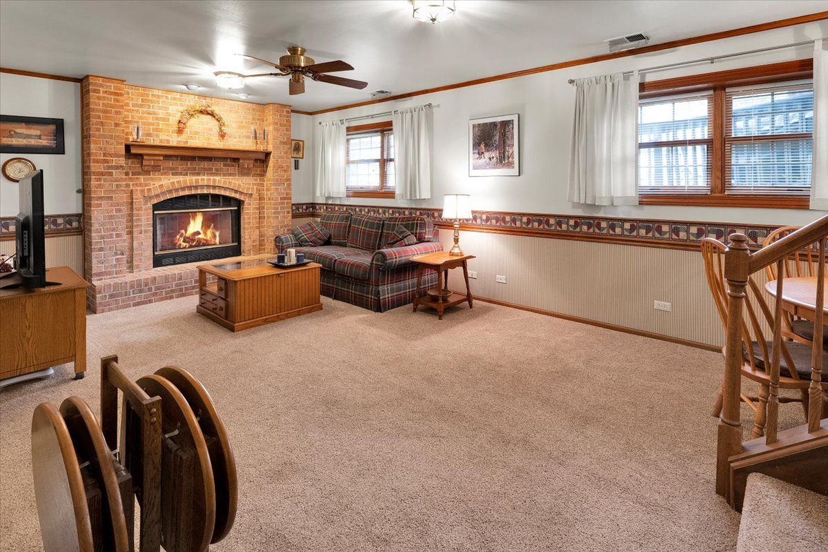 214 Deerpath Drive Property Photo 8