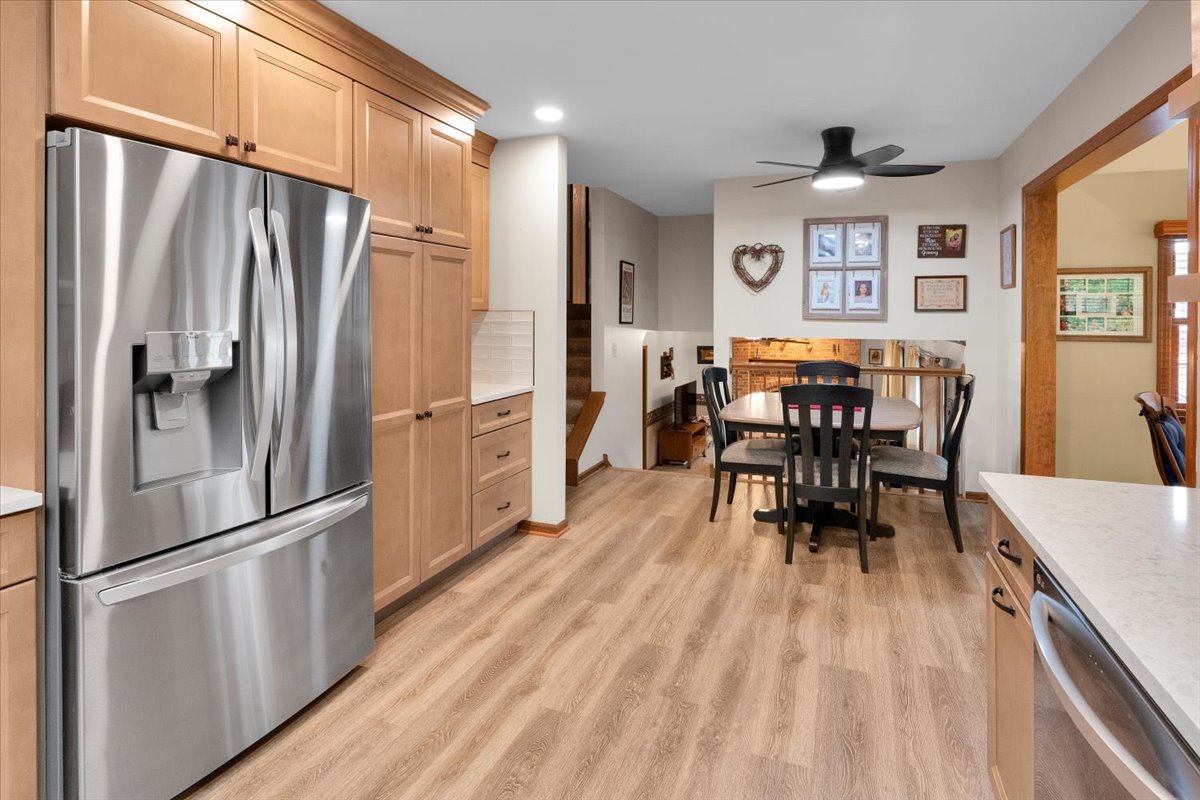 214 Deerpath Drive Property Photo 12