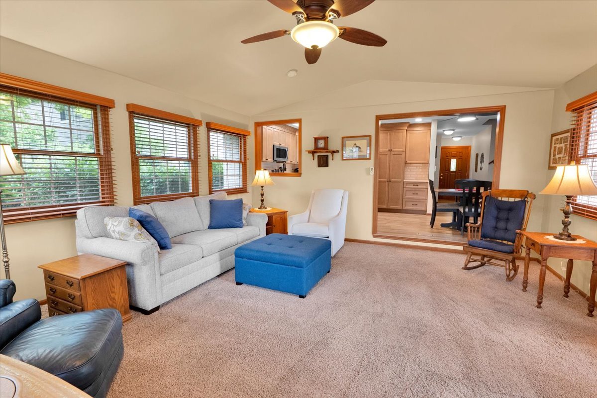 214 Deerpath Drive Property Photo 18