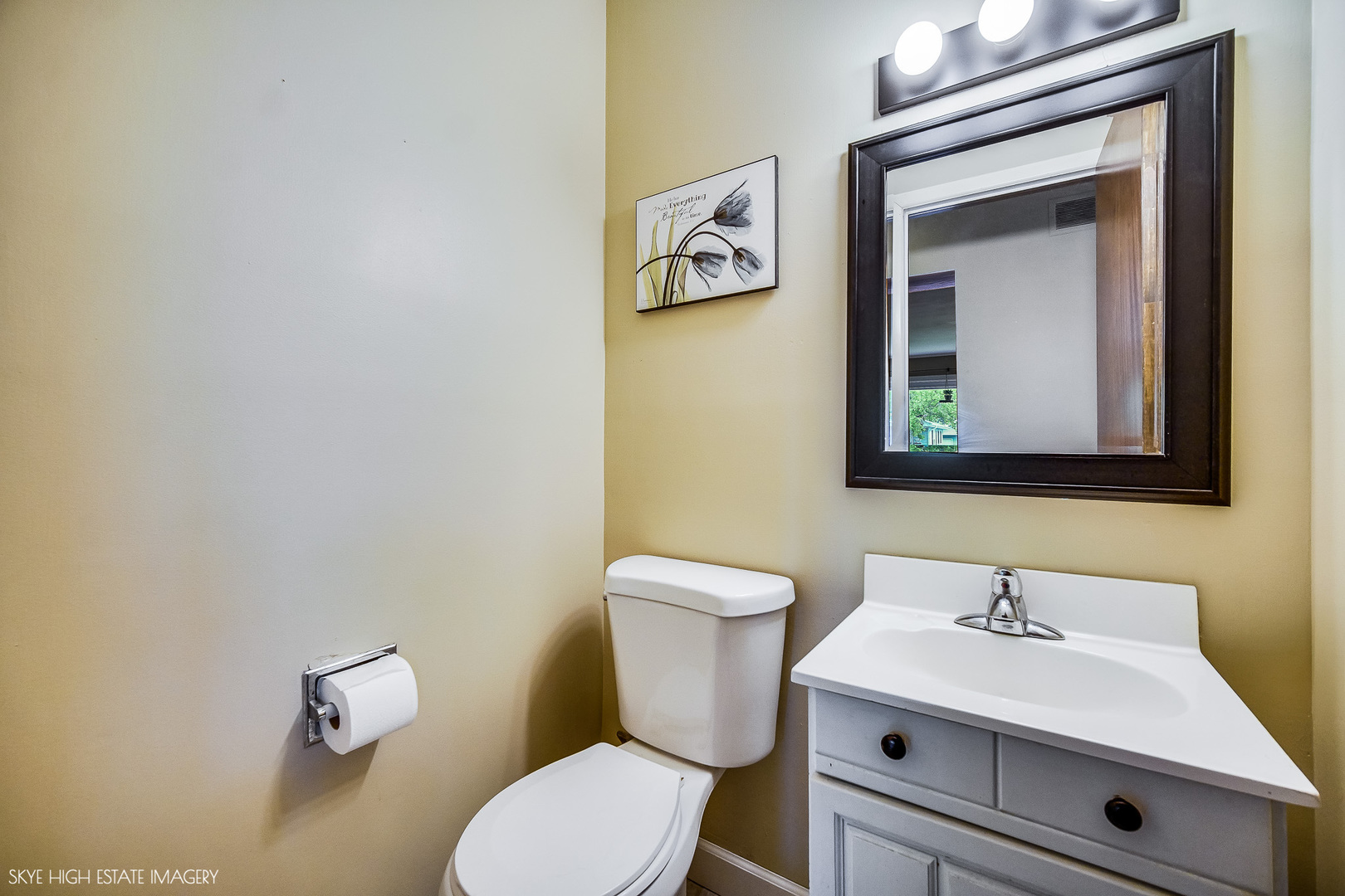 514 E 164th Place Property Photo 10