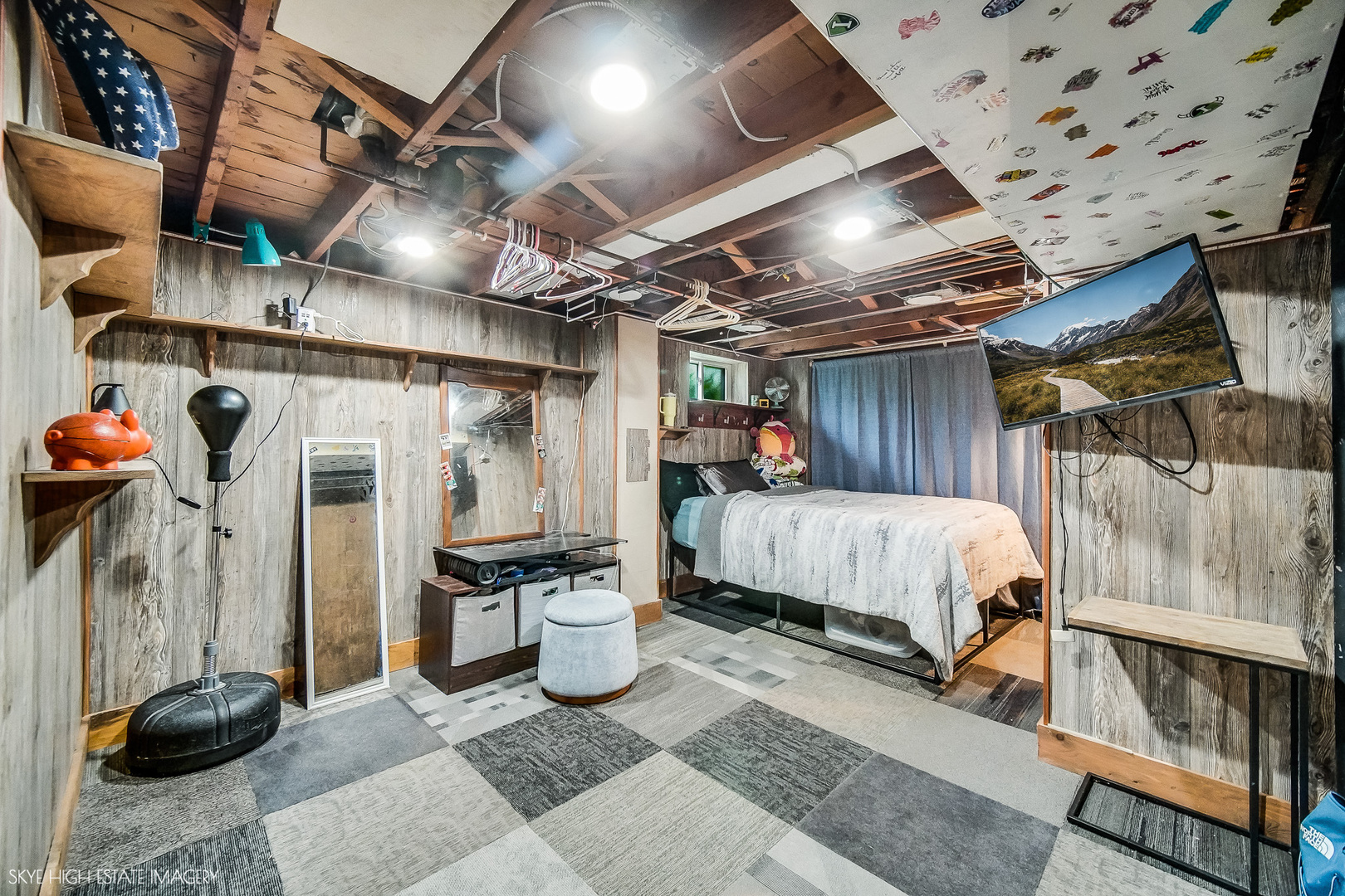 514 E 164th Place Property Photo 12