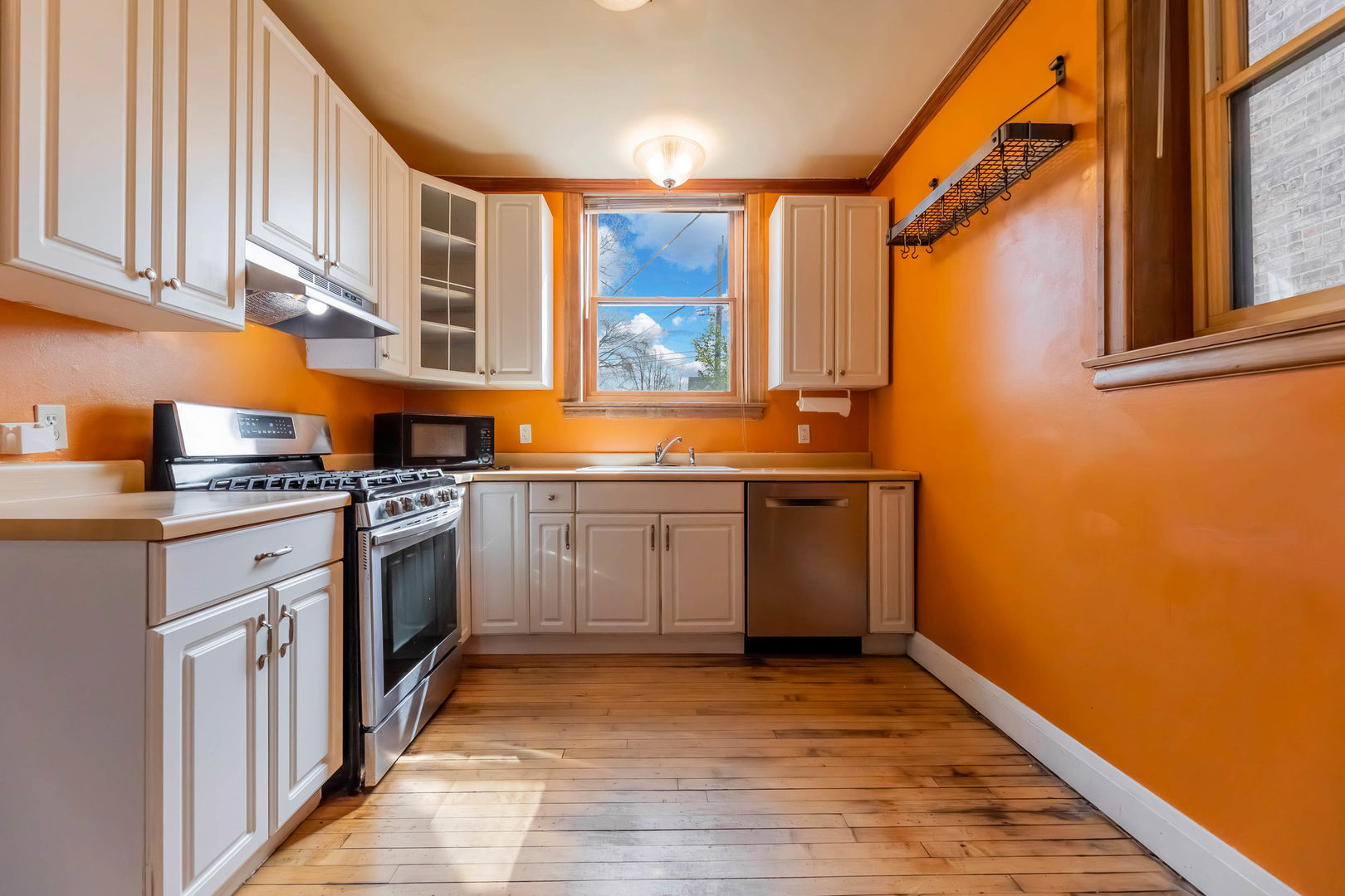 116 S East Avenue 1e Property Photo 7