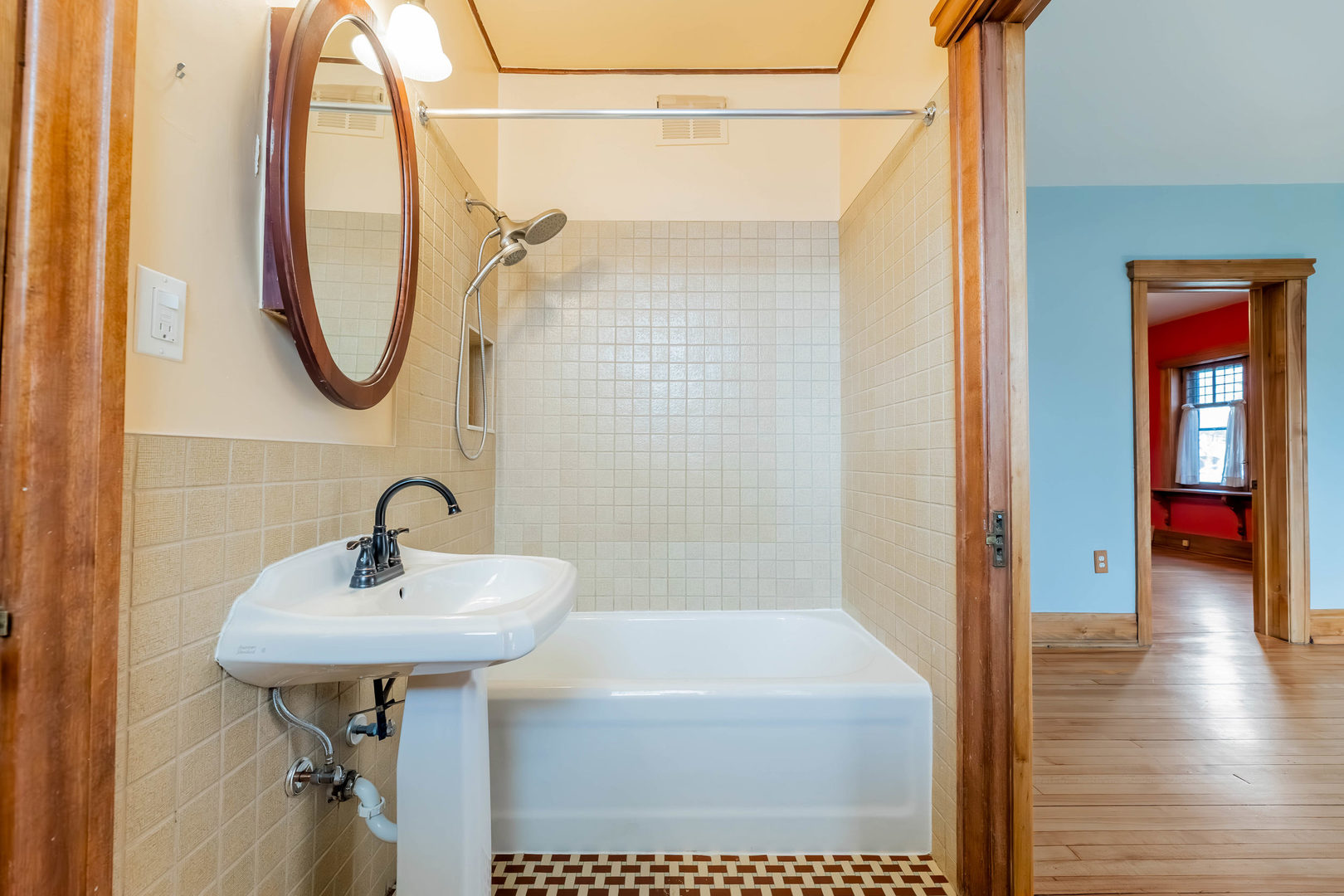 116 S East Avenue 1e Property Photo 15
