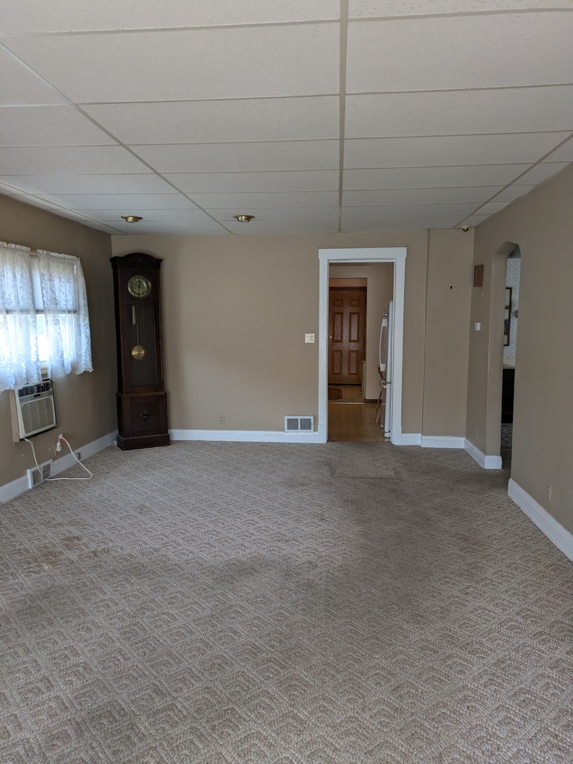 4820 N Natoma Avenue Property Photo 6