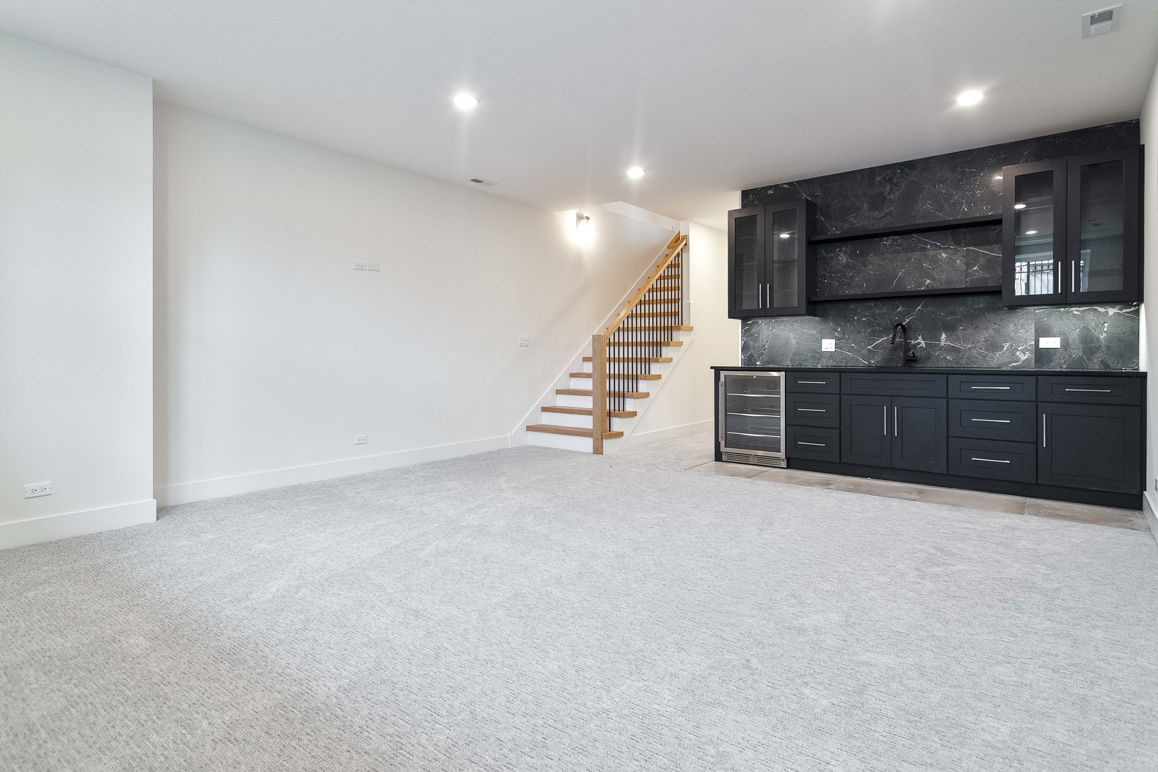 4938 W Medill Avenue Property Photo 17