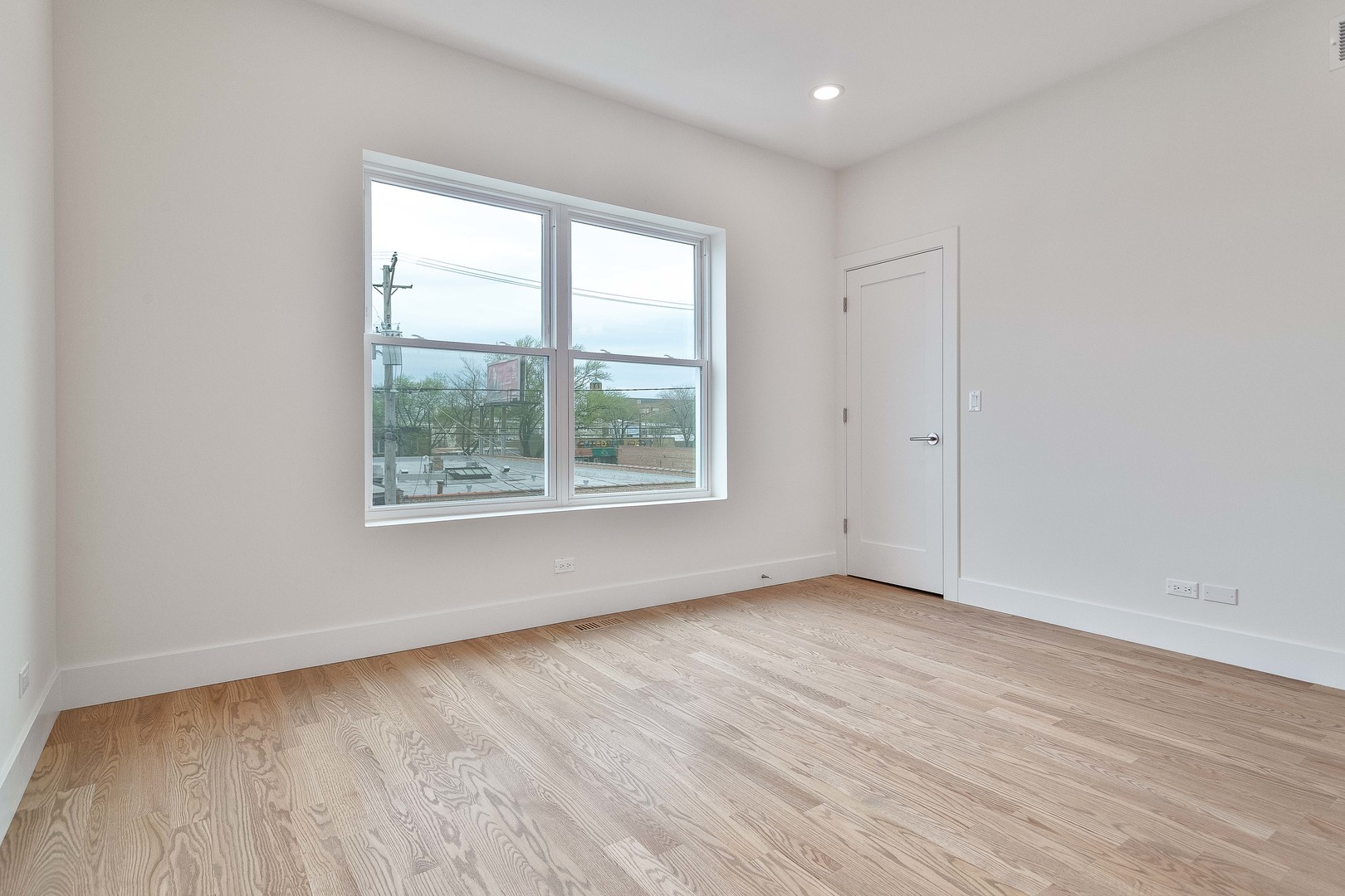 4938 W Medill Avenue Property Photo 22