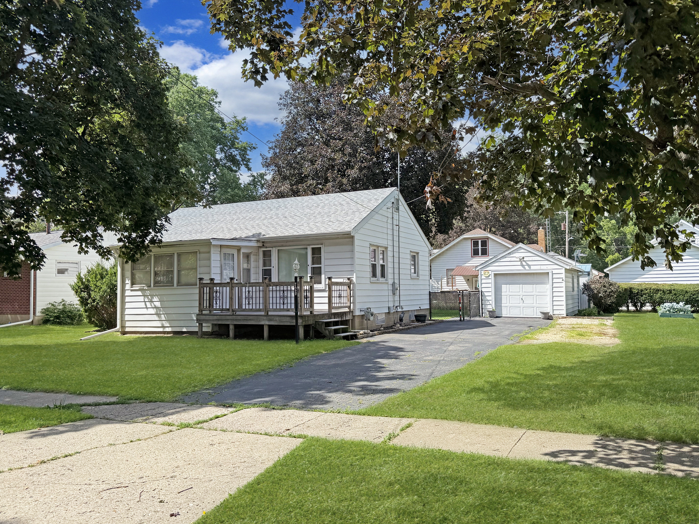 720 W American Street Property Photo 15