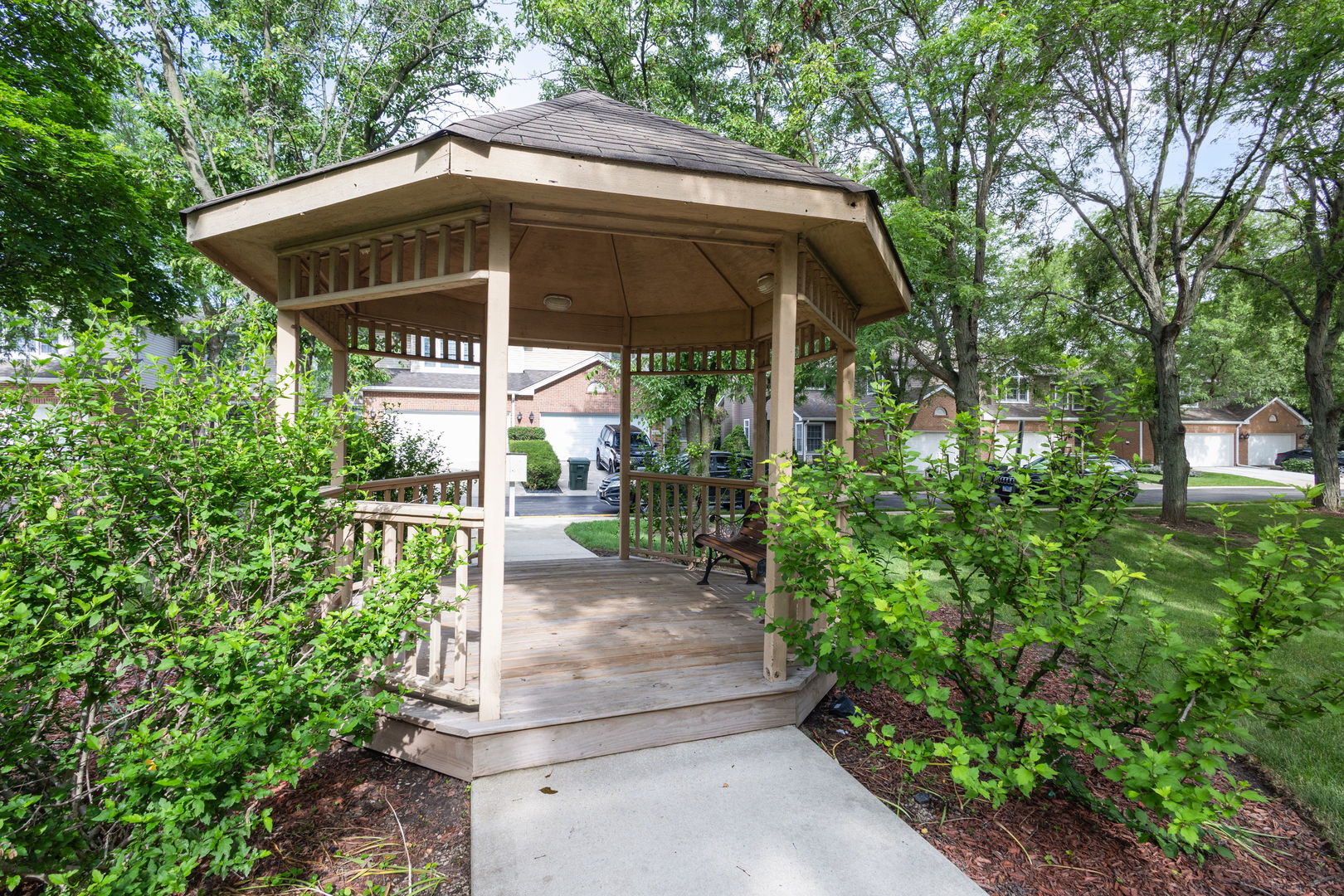 14547 Club Circle Drive Property Photo 17