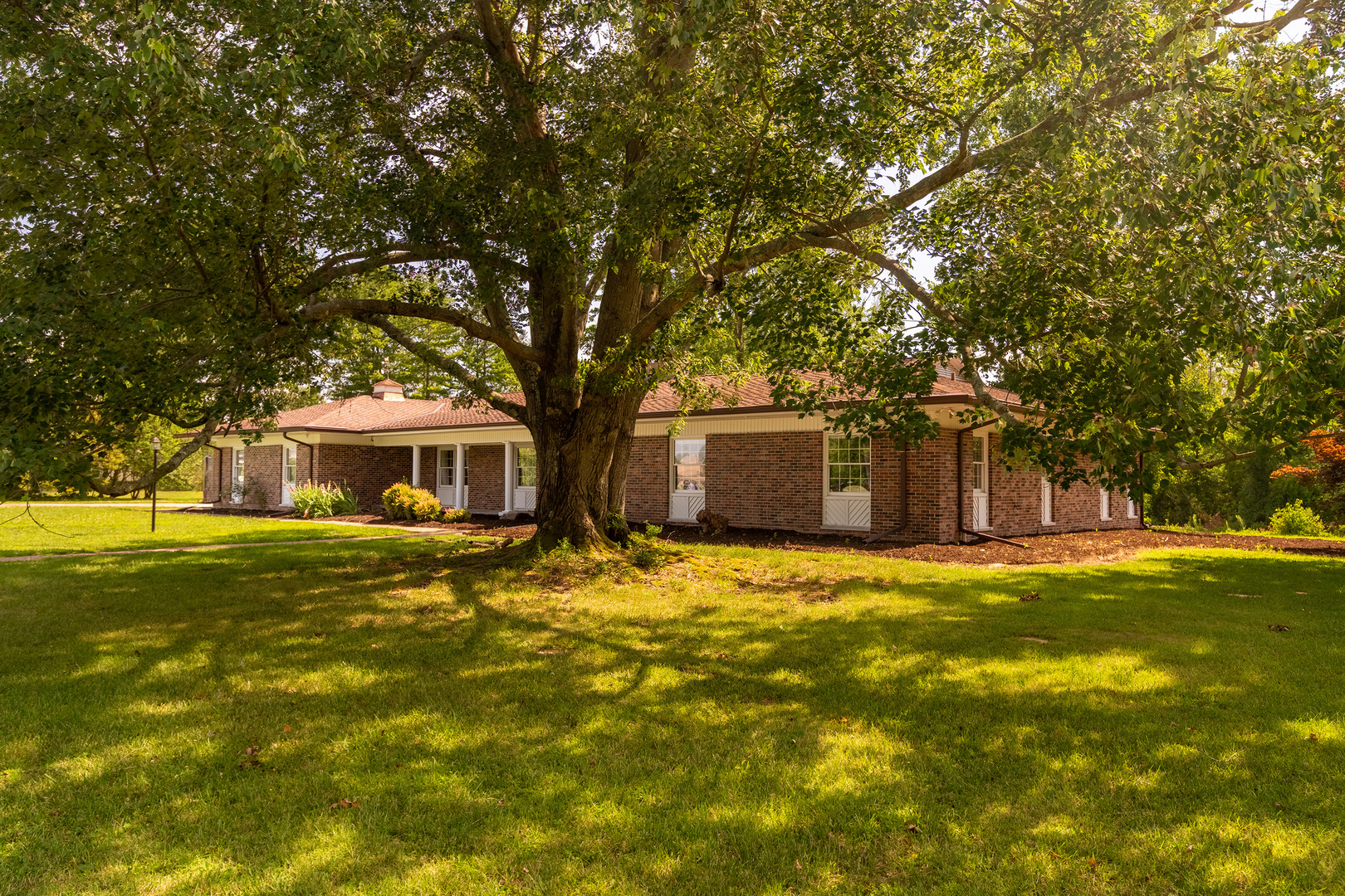 604 N Beadle Drive Property Photo 4