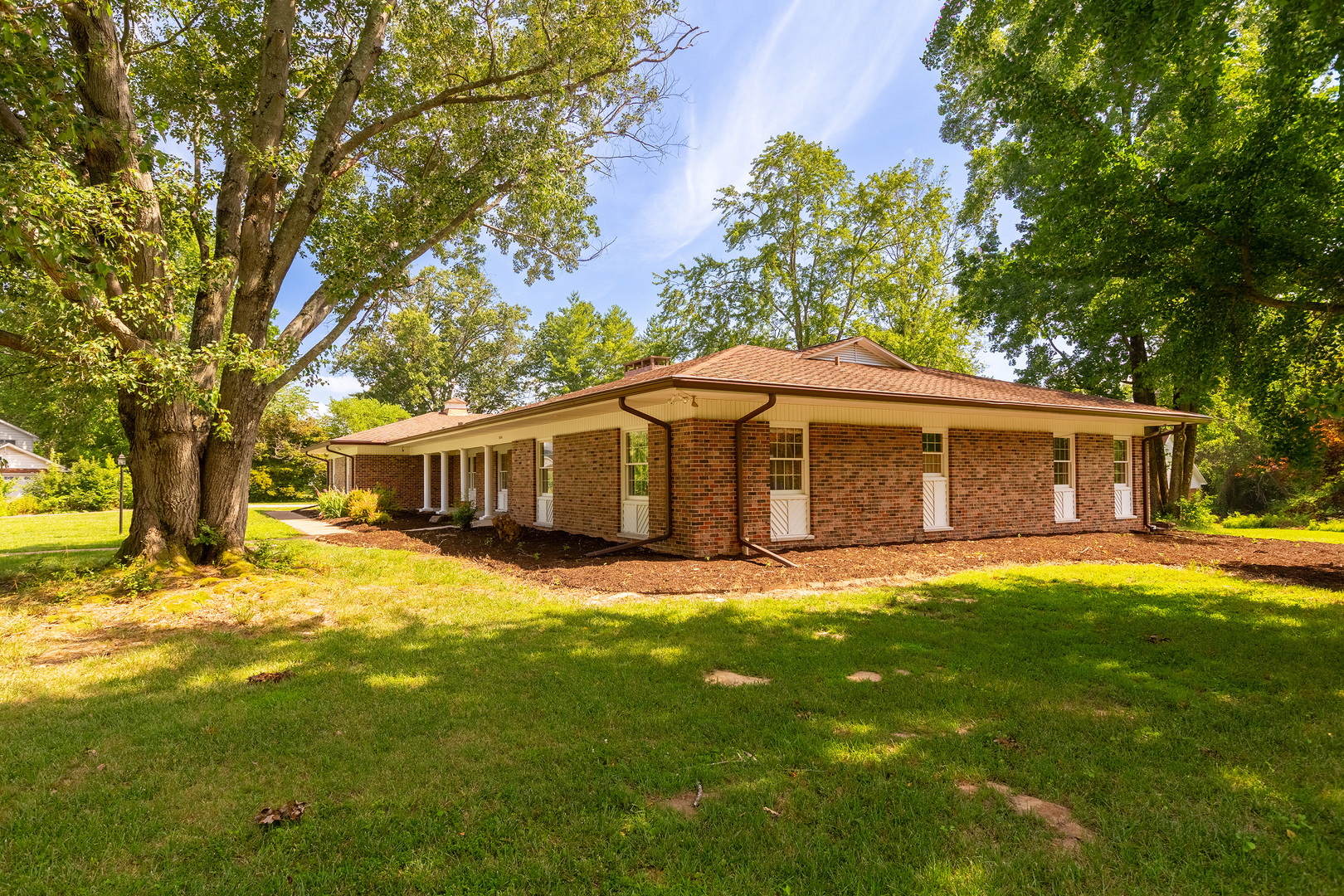 604 N Beadle Drive Property Photo 5