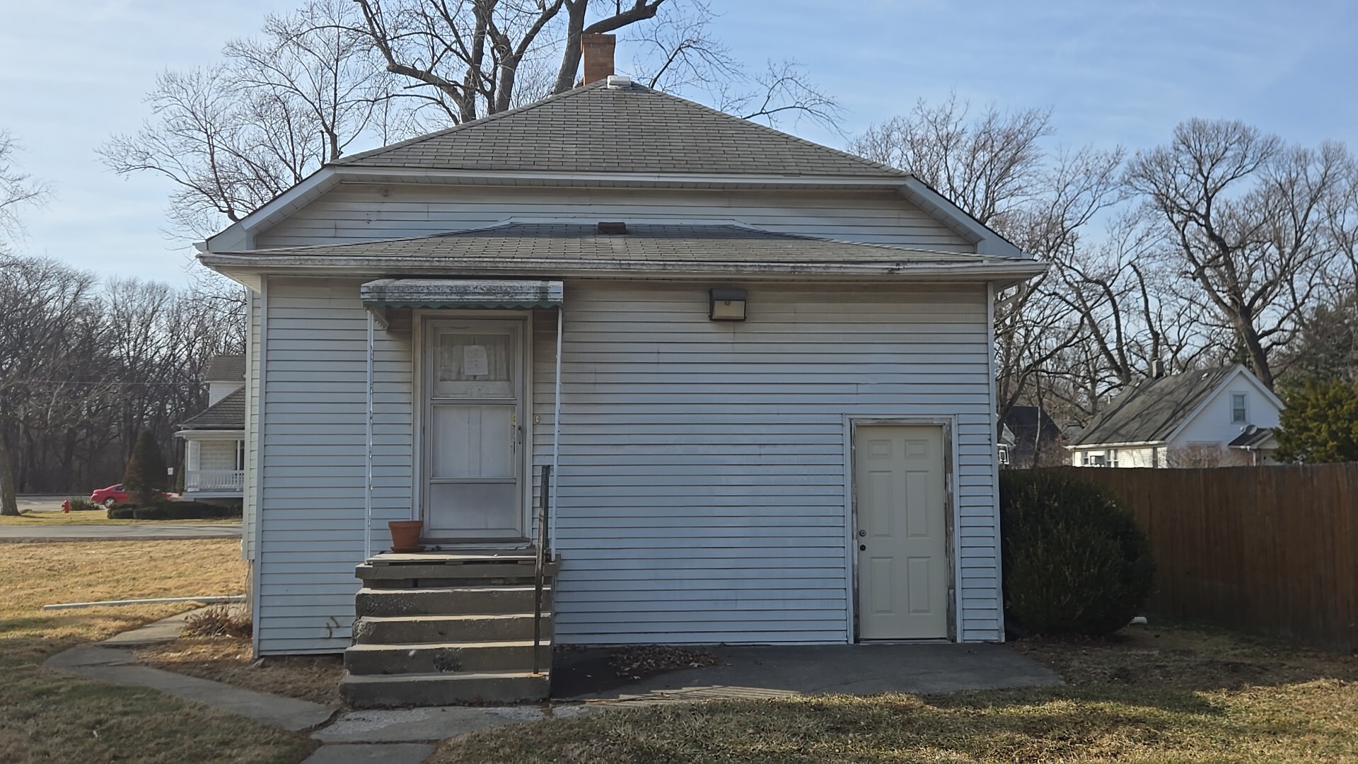 7 N State Street Property Photo 4