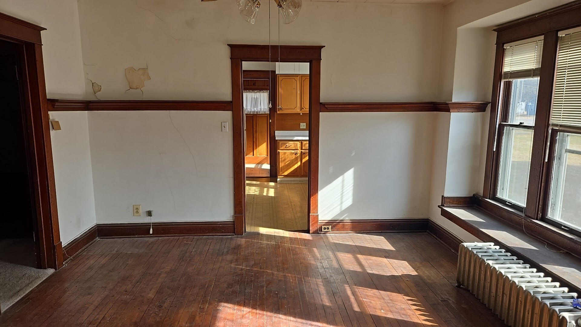 7 N State Street Property Photo 10