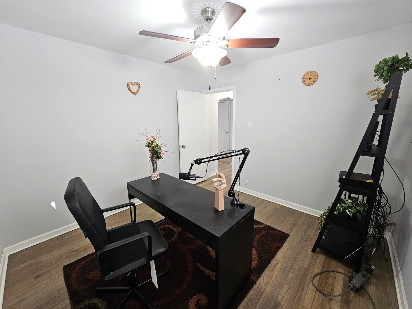 5701 S Mobile Avenue Property Photo 8