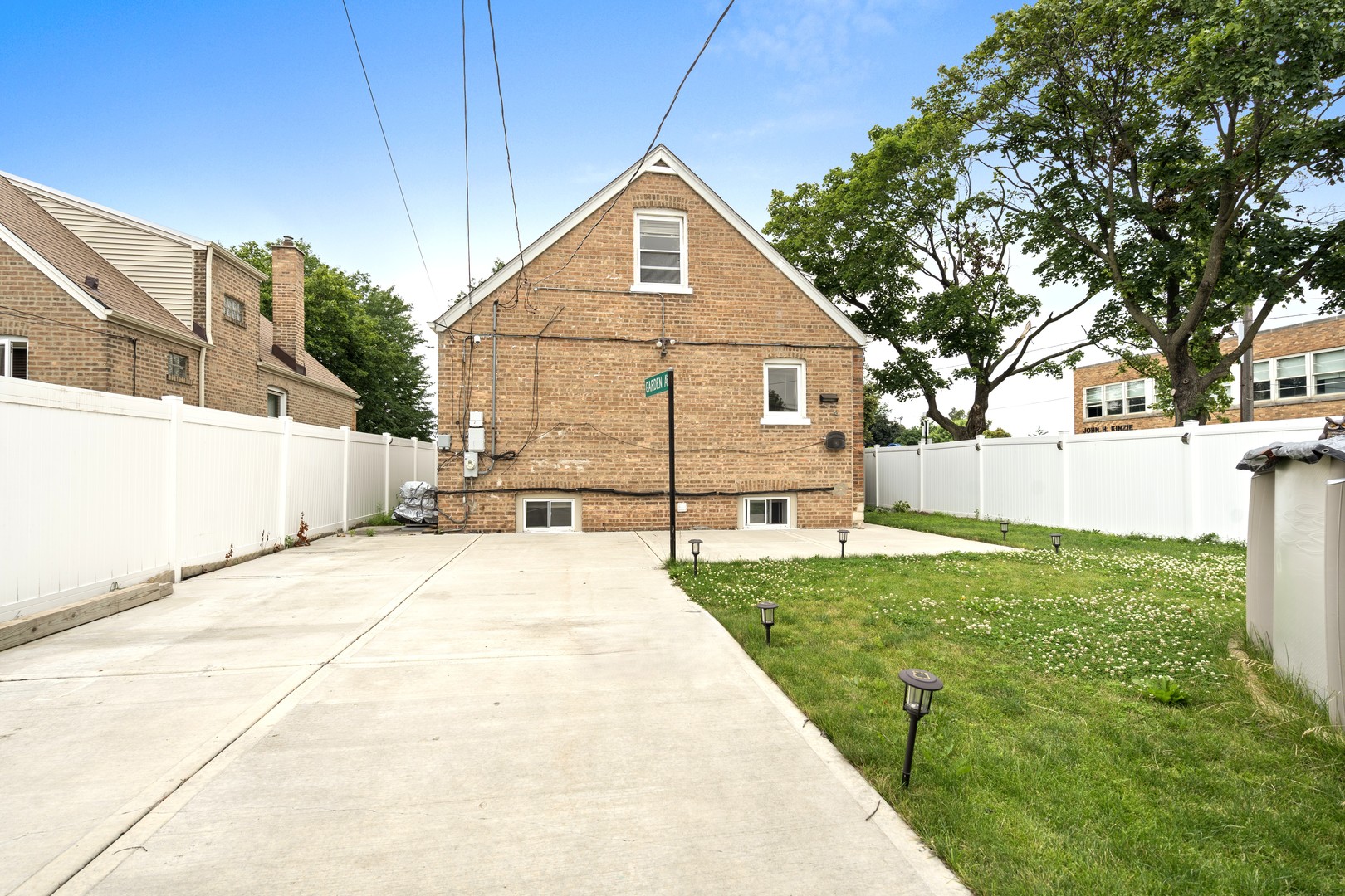 5701 S Mobile Avenue Property Photo 29