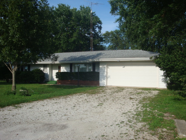498 Park Street Property Photo 3