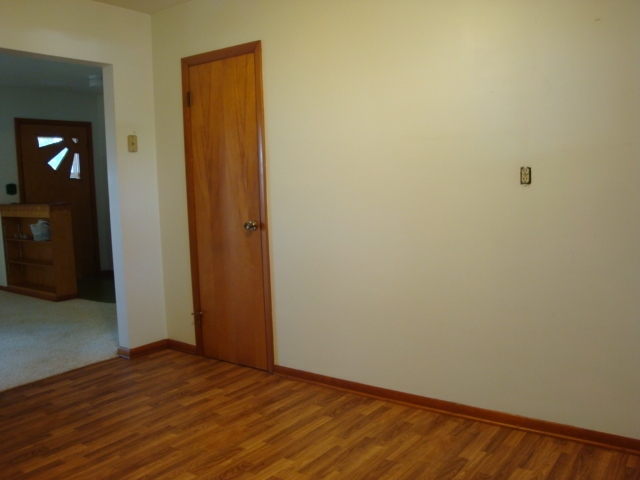 498 Park Street Property Photo 9