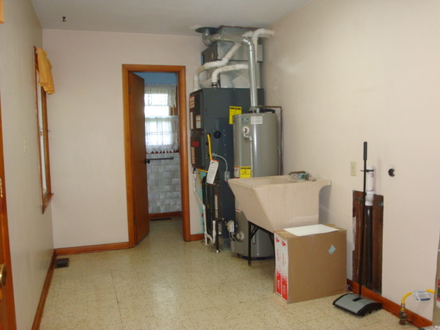 498 Park Street Property Photo 14