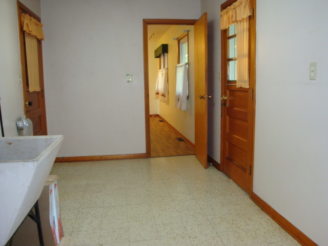 498 Park Street Property Photo 24