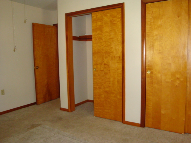 498 Park Street Property Photo 35