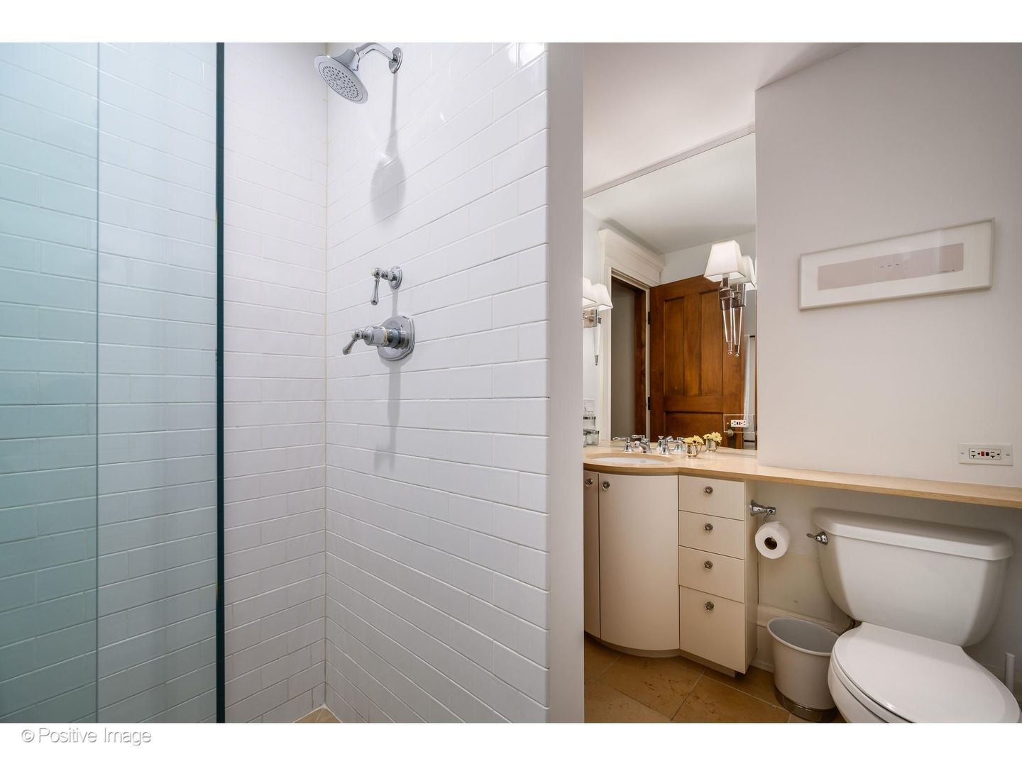 1210 N Astor Street 1b Property Photo 14
