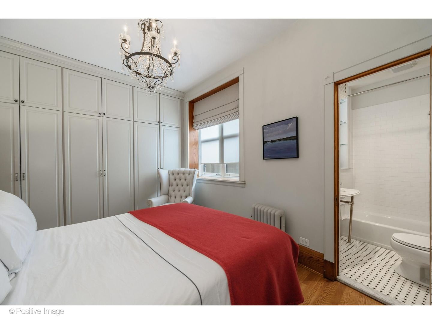 1210 N Astor Street 1b Property Photo 18