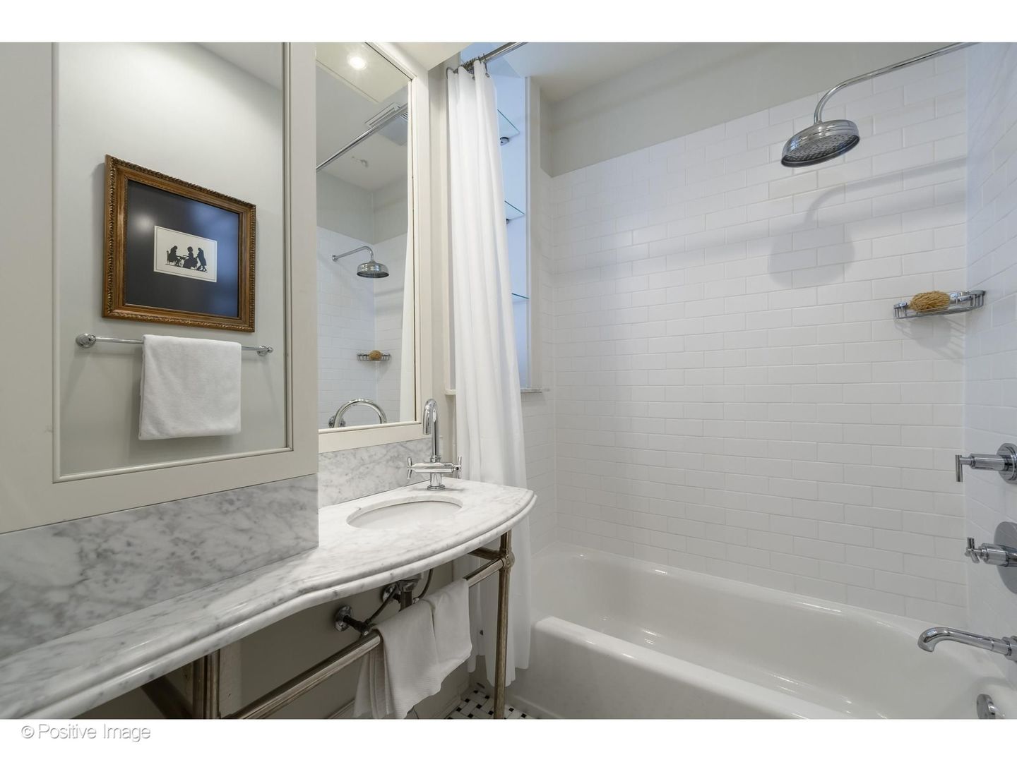 1210 N Astor Street 1b Property Photo 19