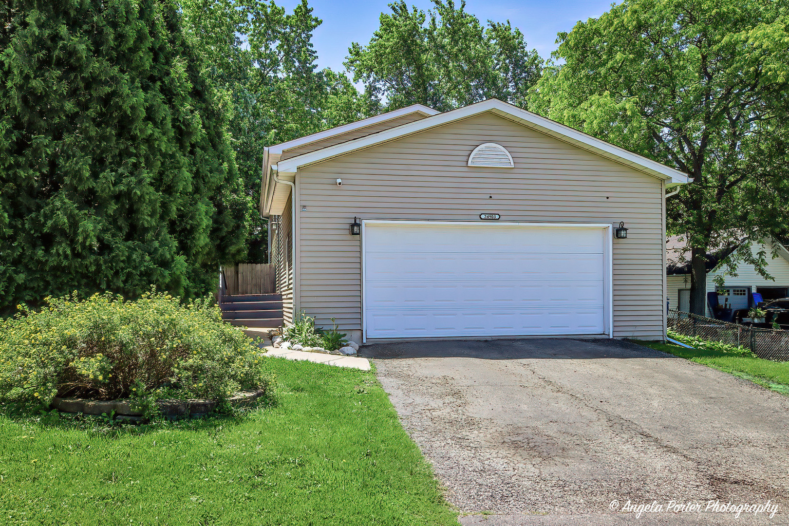 24903 W Oak Avenue Property Photo 1