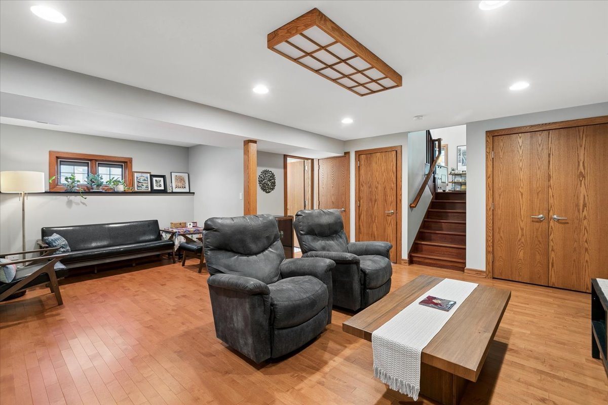 411 Drake Street Property Photo 17